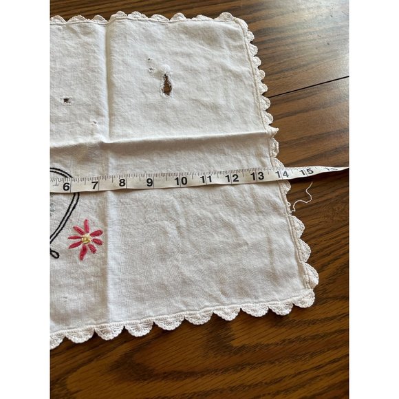 Tea towels and embroidered pieces vintage cottage core - Picture 11 of 15